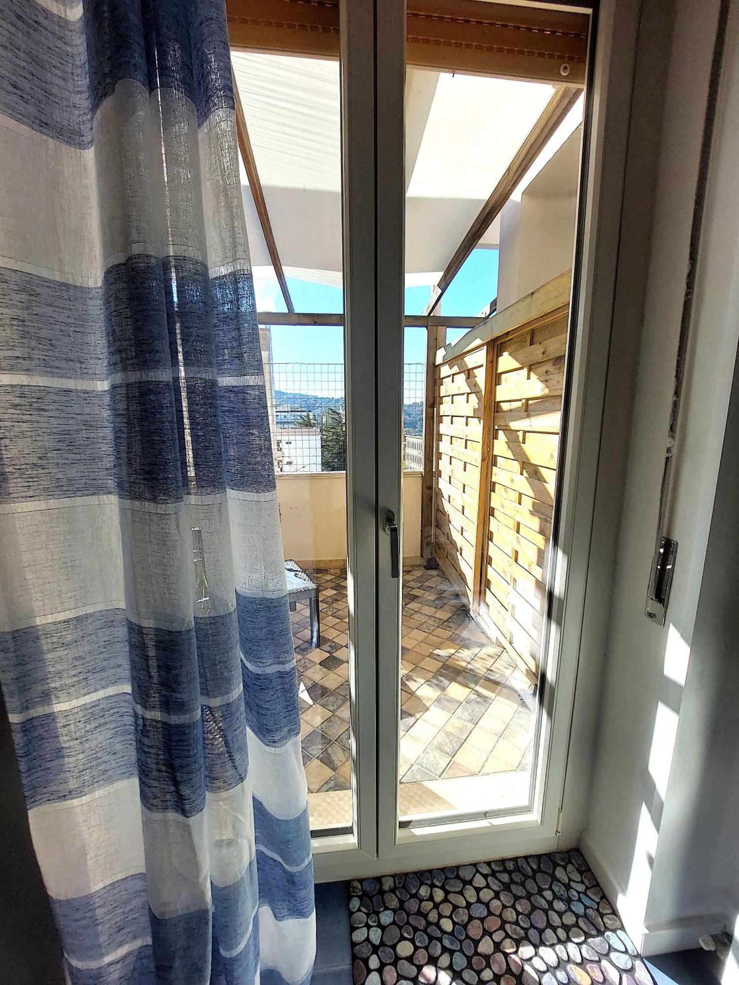 Nughe 'E' Oro Guesthouse Nuoro  Ngoại thất bức ảnh