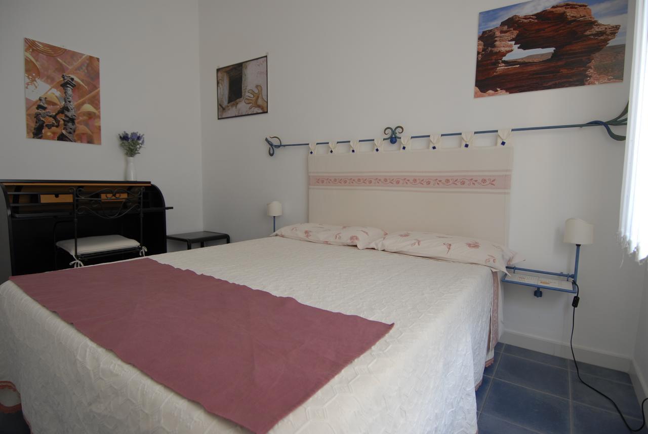 Nughe 'E' Oro Guesthouse Nuoro  Ngoại thất bức ảnh