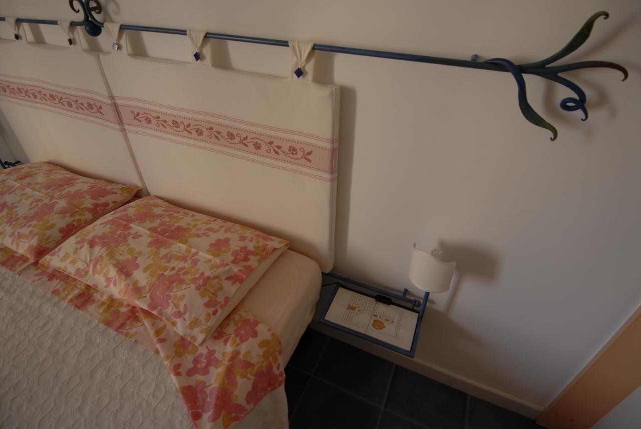 Nughe 'E' Oro Guesthouse Nuoro  Ngoại thất bức ảnh